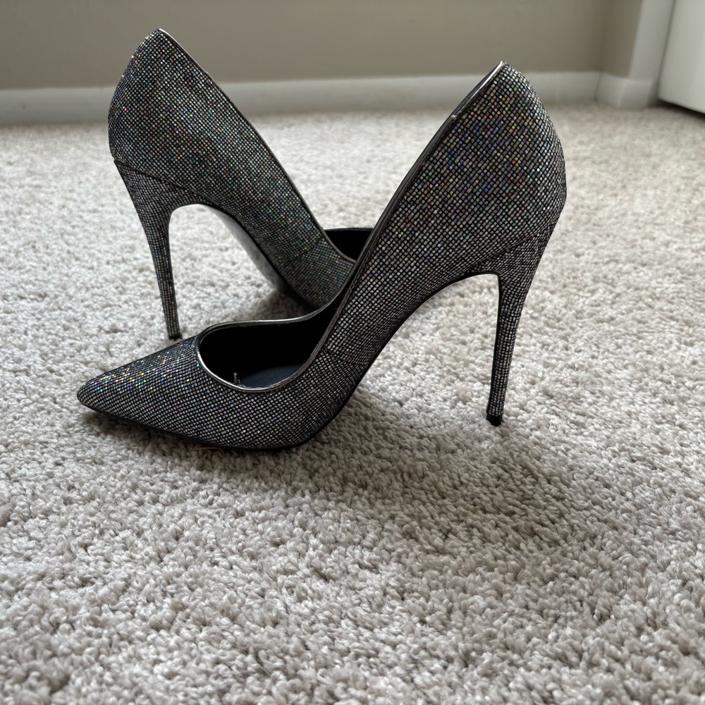 {Steve Madden} NWOT Pump